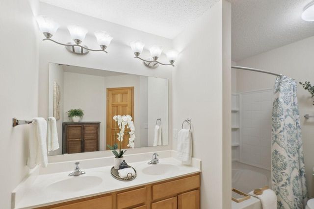 4583 Blaine Avenue 1504, Inver Grove Heights, MN 55076