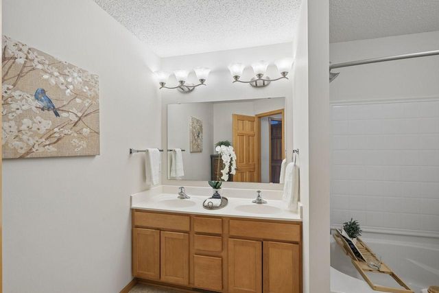 4583 Blaine Avenue 1504, Inver Grove Heights, MN 55076