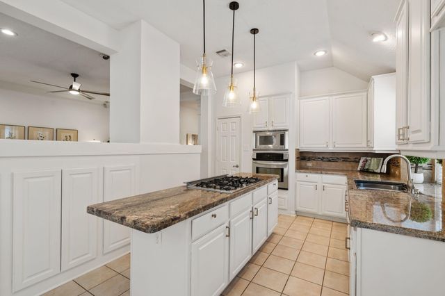 1214 Muirfield Place, Houston, TX 77055