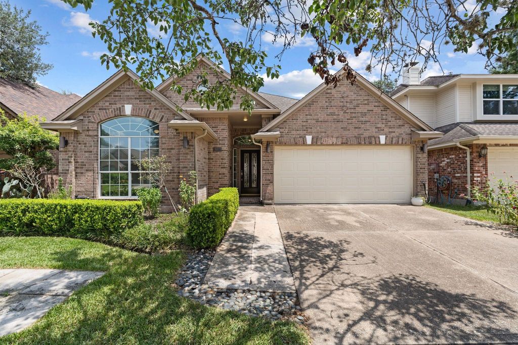 1214 Muirfield Place, Houston, TX 77055