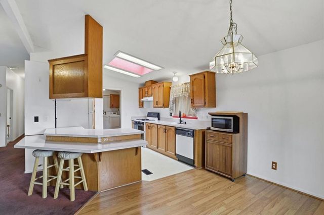 1220 Tasman Drive, Sunnyvale, CA 94089