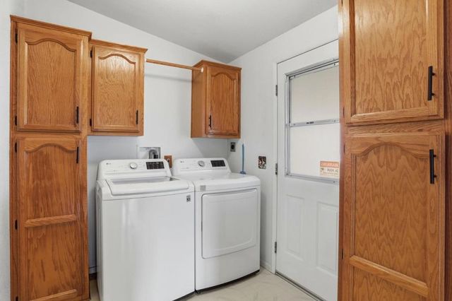 1220 Tasman Drive, Sunnyvale, CA 94089