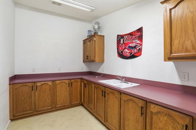 1220 Tasman Drive, Sunnyvale, CA 94089