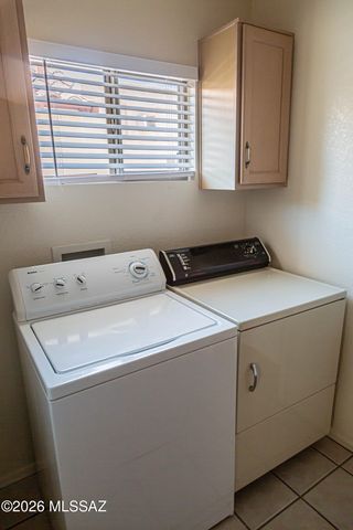 11146 N Desert Flower Drive, Tucson, AZ 85737