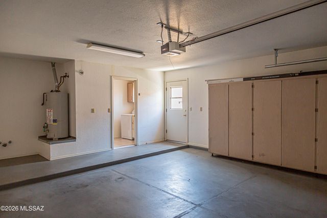 11146 N Desert Flower Drive, Tucson, AZ 85737
