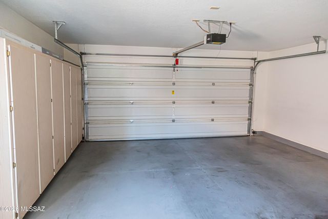11146 N Desert Flower Drive, Tucson, AZ 85737