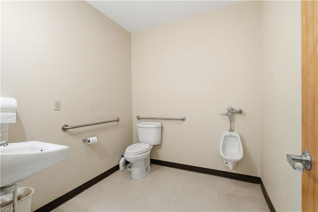 106 Industry DR, Yorktown, VA 23693