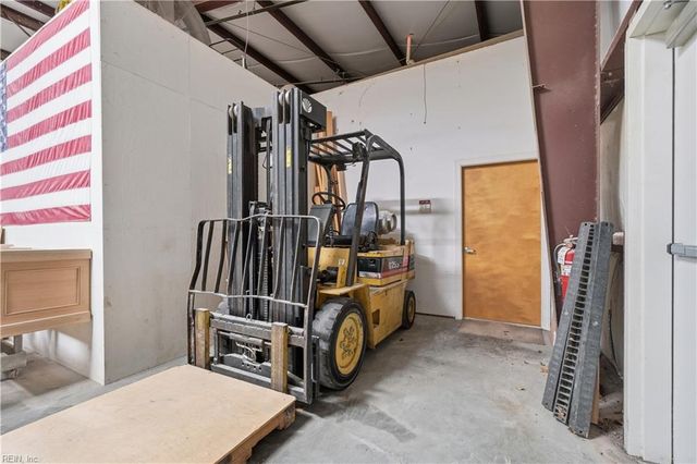 106 Industry DR, Yorktown, VA 23693