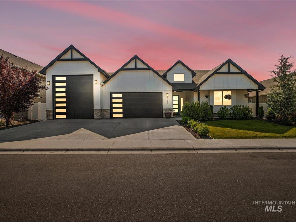 3917 Palisade Ave, Caldwell, ID 83605