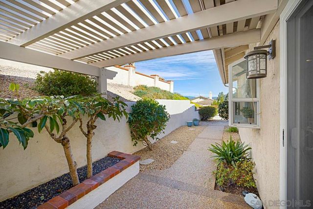 18018 Calle Estepona, San Diego, CA 92128