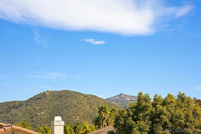 18018 Calle Estepona, San Diego, CA 92128