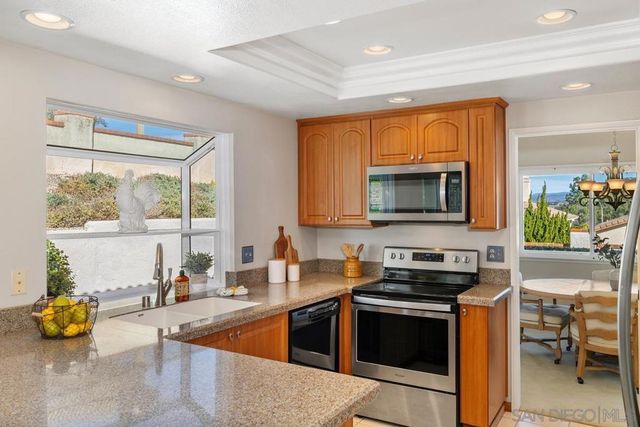 18018 Calle Estepona, San Diego, CA 92128