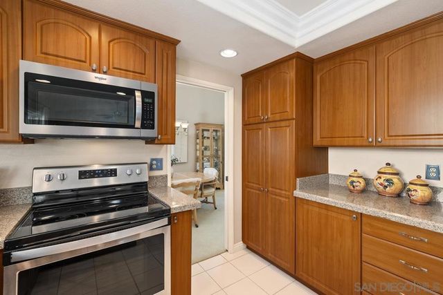 18018 Calle Estepona, San Diego, CA 92128