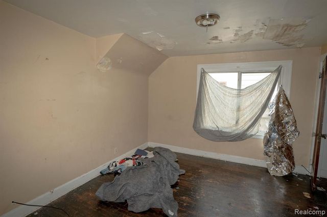 14827 Fairmount Drive, Detroit, MI 48205