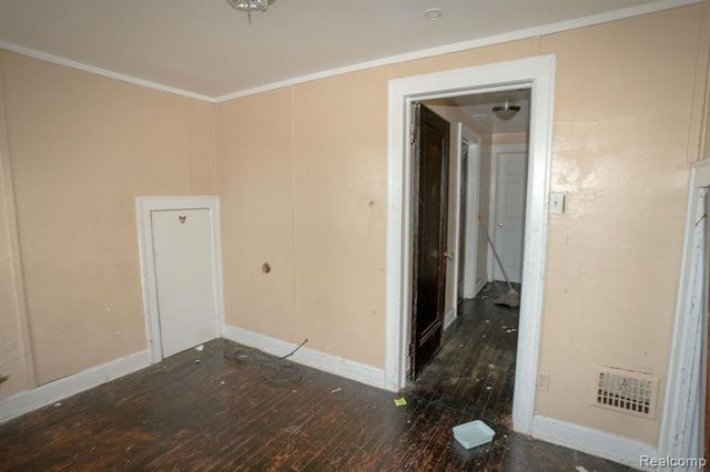 14827 Fairmount Drive, Detroit, MI 48205