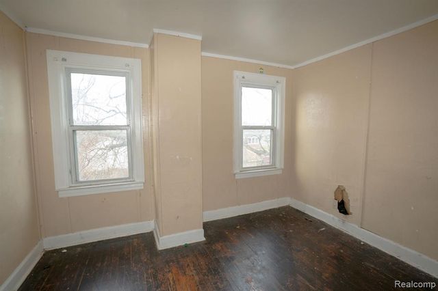 14827 Fairmount Drive, Detroit, MI 48205