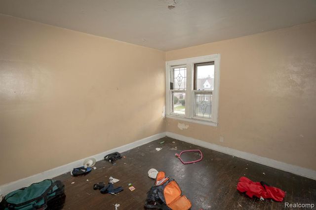 14827 Fairmount Drive, Detroit, MI 48205