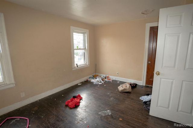 14827 Fairmount Drive, Detroit, MI 48205