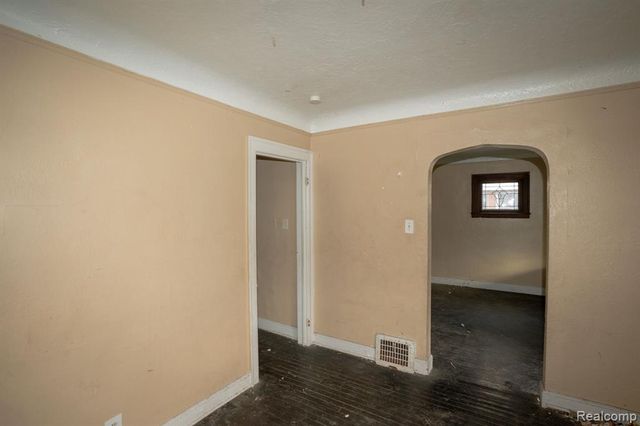 14827 Fairmount Drive, Detroit, MI 48205