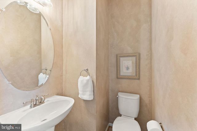 828 ANTHONY CT SE, Leesburg, VA 20175