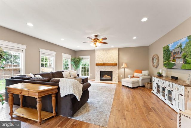 828 ANTHONY CT SE, Leesburg, VA 20175