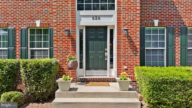 828 ANTHONY CT SE, Leesburg, VA 20175