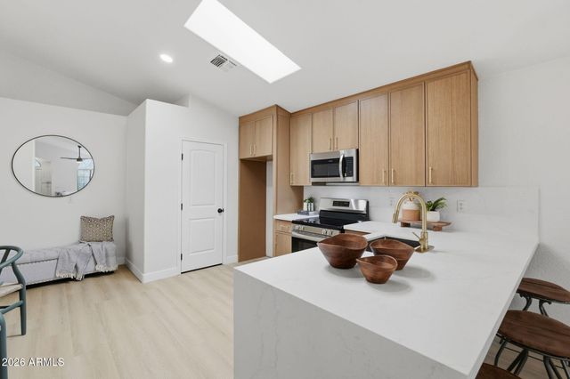 926 E HEARNE Way, Gilbert, AZ 85234