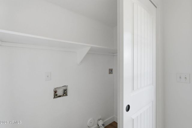 926 E HEARNE Way, Gilbert, AZ 85234