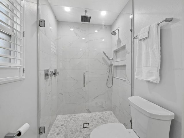 2426 RIVER RIDGE DRIVE, Sarasota, FL 34239