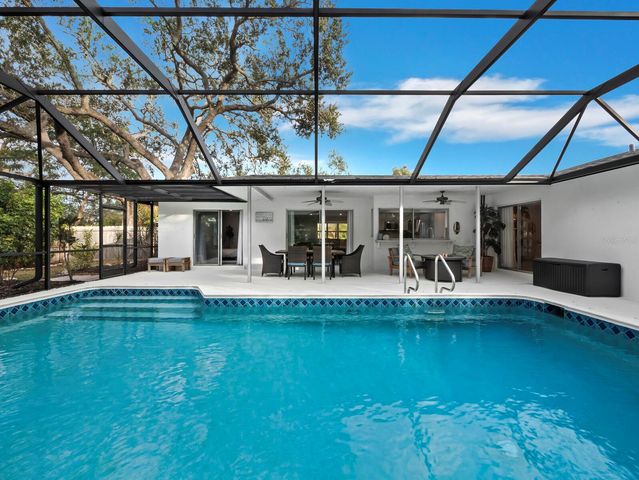 2426 RIVER RIDGE DRIVE, Sarasota, FL 34239