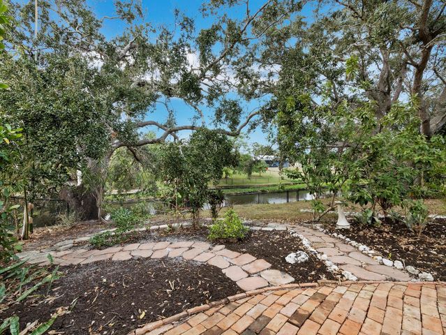 2426 RIVER RIDGE DRIVE, Sarasota, FL 34239