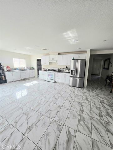 29032 Aubrey Cir, Winchester, CA 92596