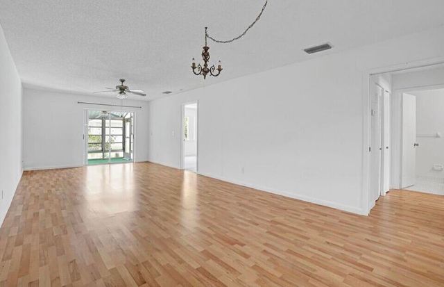 524 Ponderosa Drive 33e, Fort Pierce, FL 34982