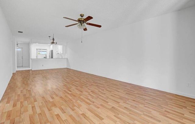 524 Ponderosa Drive 33e, Fort Pierce, FL 34982