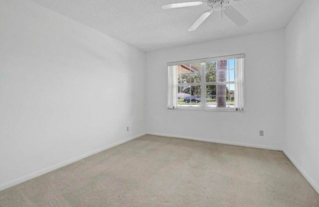 524 Ponderosa Drive 33e, Fort Pierce, FL 34982