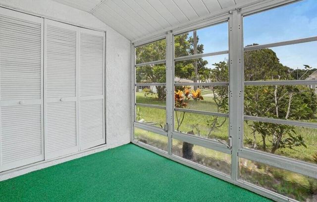 524 Ponderosa Drive 33e, Fort Pierce, FL 34982