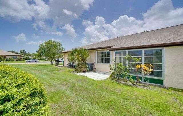 524 Ponderosa Drive 33e, Fort Pierce, FL 34982