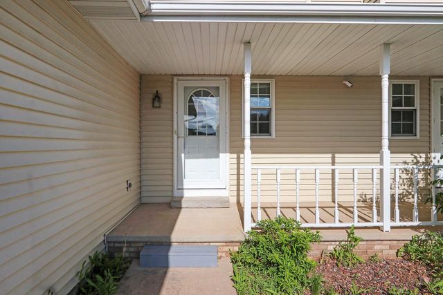 1091 STILLMEADOW LANE, Menasha, WI 54952