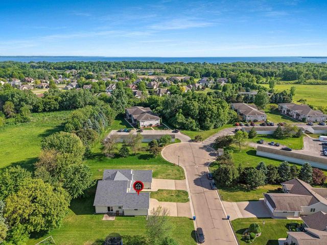 1091 STILLMEADOW LANE, Menasha, WI 54952