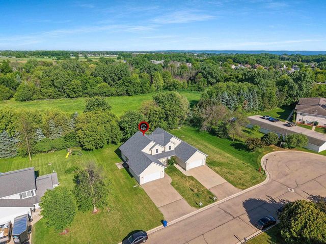 1091 STILLMEADOW LANE, Menasha, WI 54952
