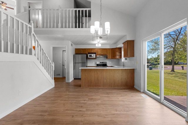 1091 STILLMEADOW LANE, Menasha, WI 54952