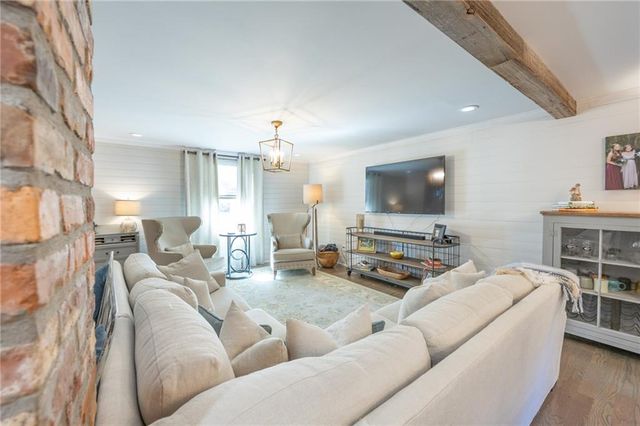 1585 MERCER Avenue, College Park, GA 30337