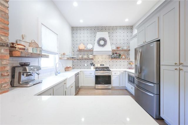 1585 MERCER Avenue, College Park, GA 30337