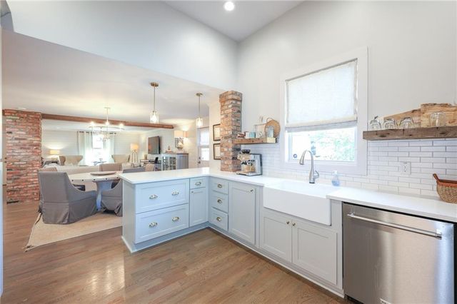 1585 MERCER Avenue, College Park, GA 30337