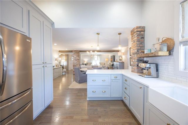 1585 MERCER Avenue, College Park, GA 30337