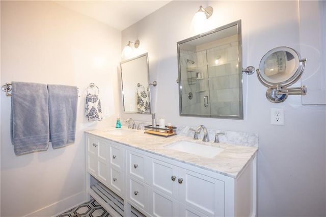 1585 MERCER Avenue, College Park, GA 30337