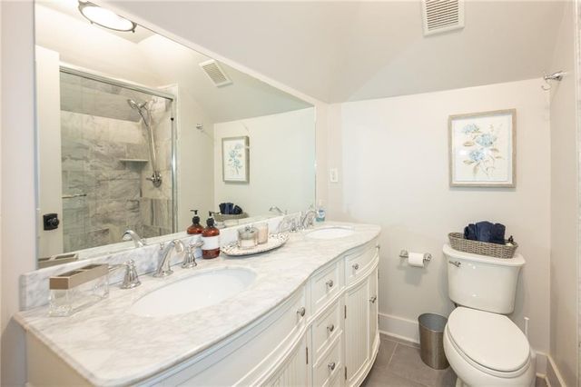 1585 MERCER Avenue, College Park, GA 30337