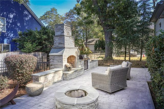 1585 MERCER Avenue, College Park, GA 30337