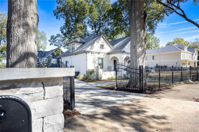 1585 MERCER Avenue, College Park, GA 30337