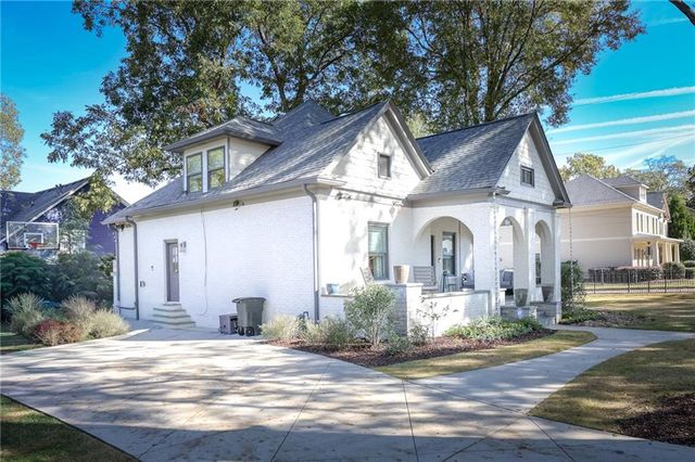 1585 MERCER Avenue, College Park, GA 30337